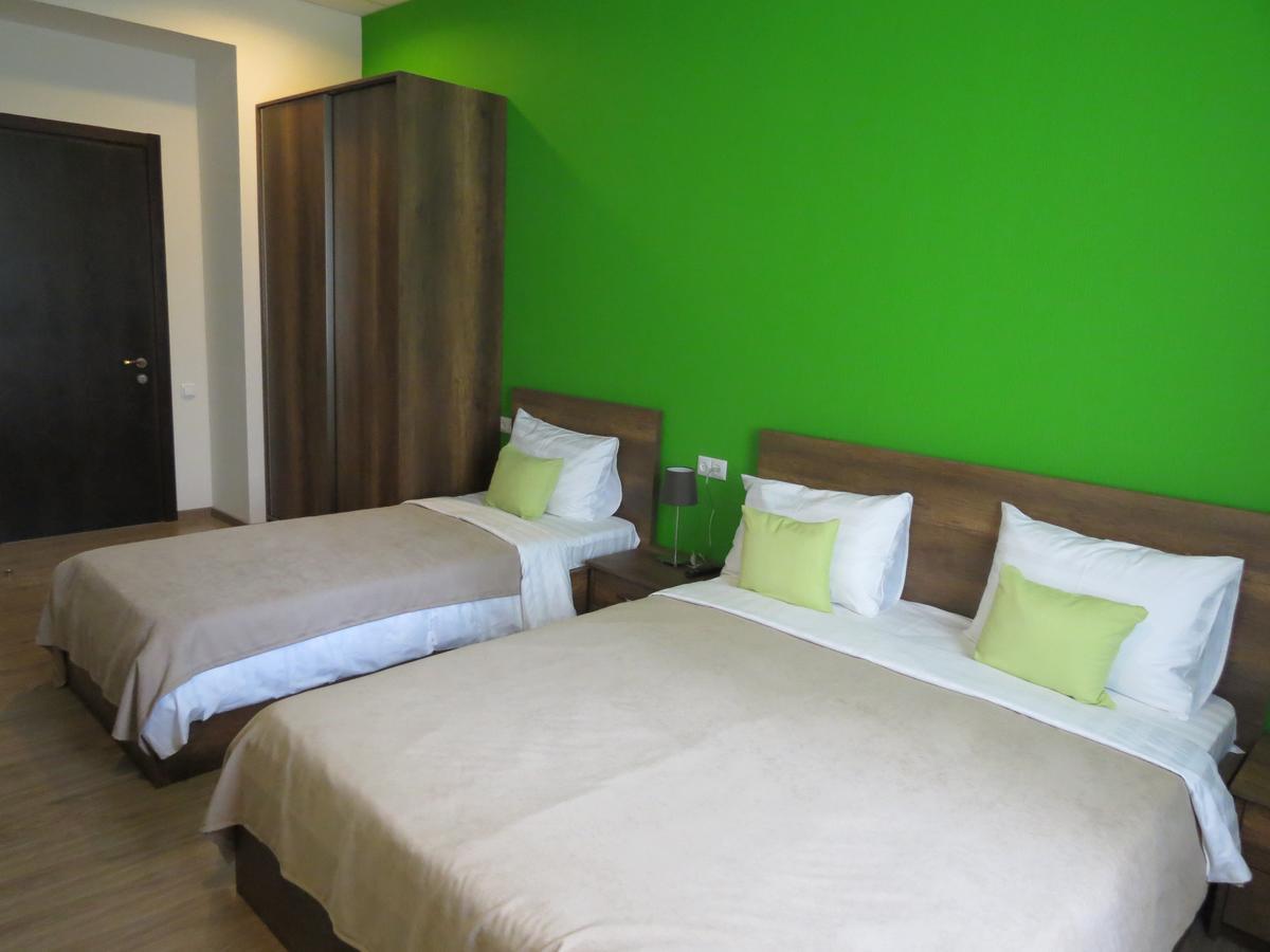Your Home Hotel Tiflis Exterior foto