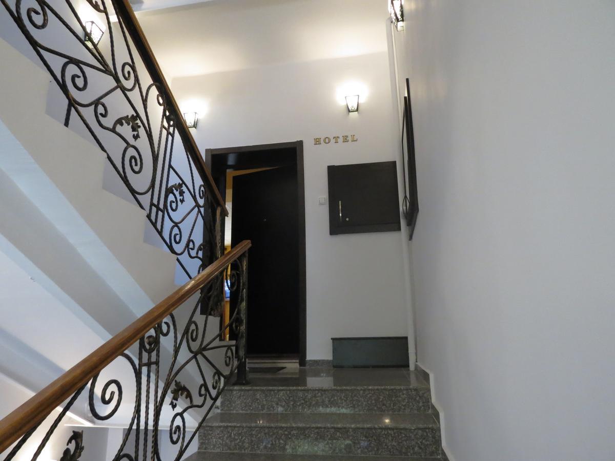 Your Home Hotel Tiflis Exterior foto