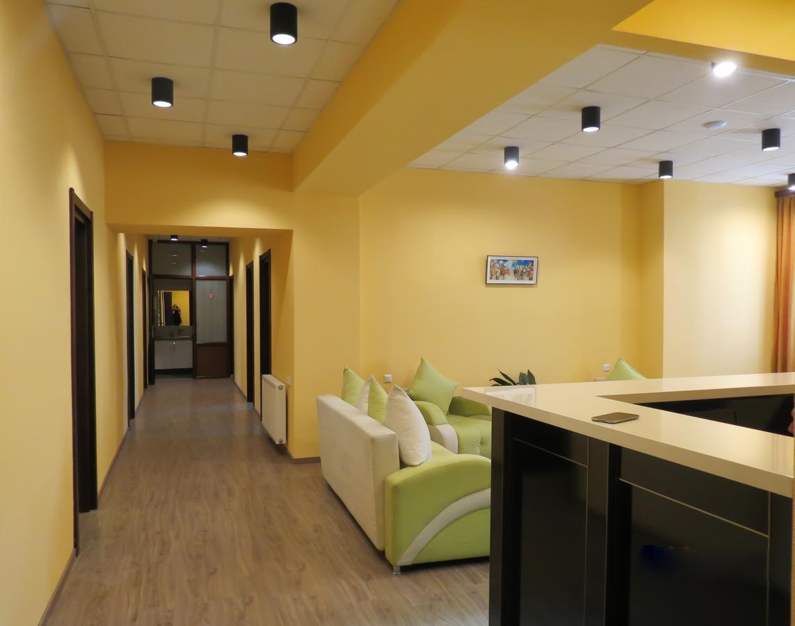 Your Home Hotel Tiflis Exterior foto